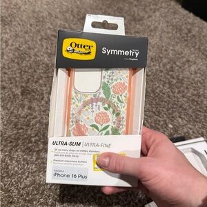 OtterBox Symmetry Case for iPhone 16 Plus - Floral Pattern